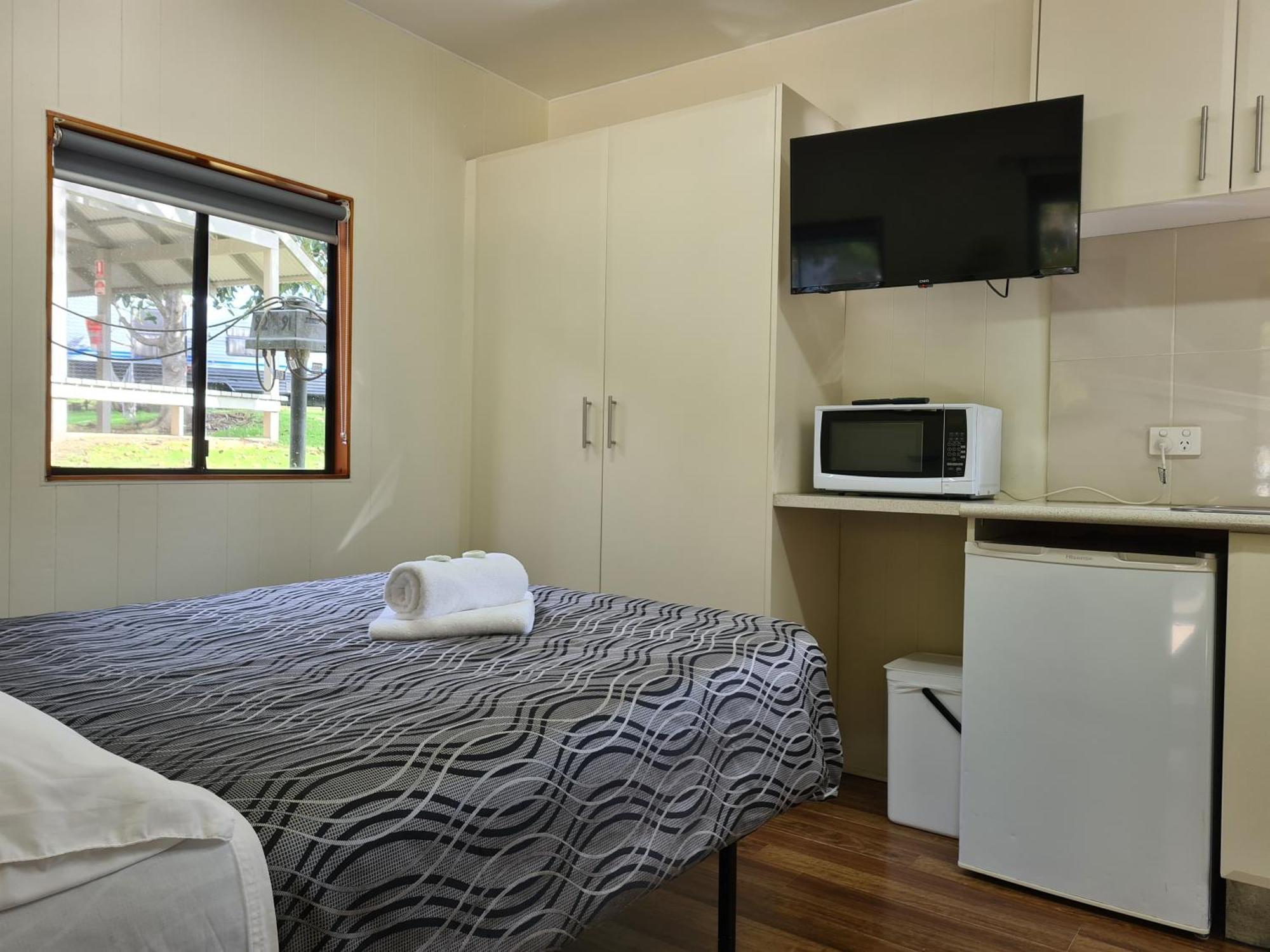 Mallacoota'S Shady Gully Caravan Park Bagian luar foto