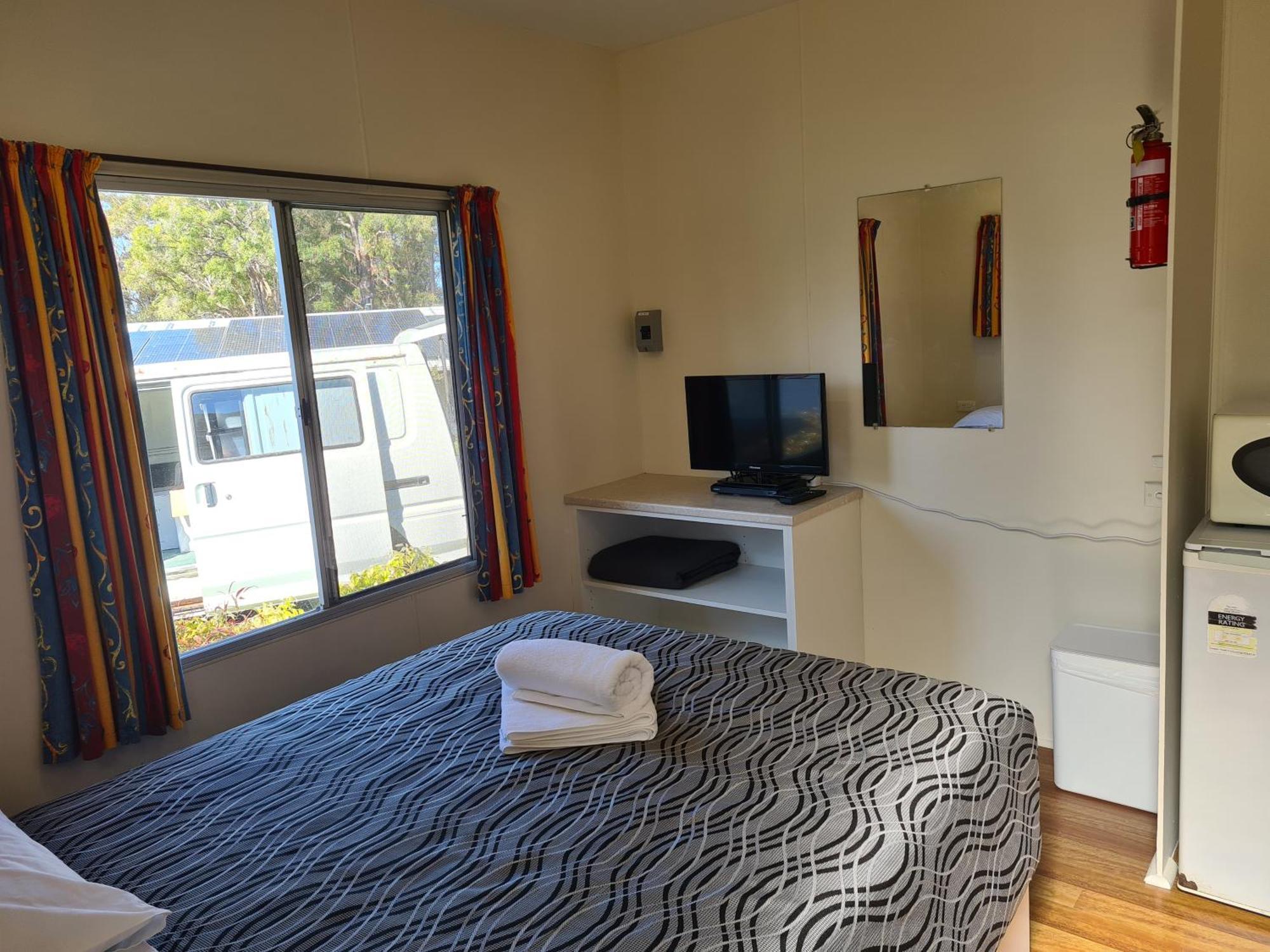 Mallacoota'S Shady Gully Caravan Park Bagian luar foto