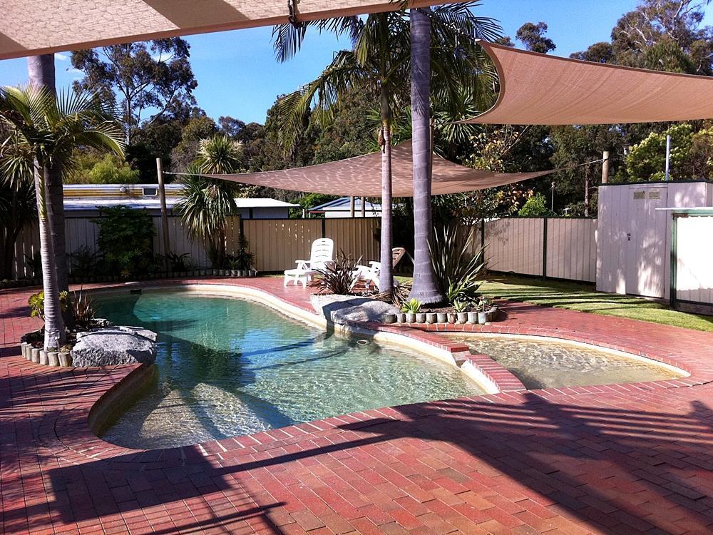 Mallacoota'S Shady Gully Caravan Park Bagian luar foto