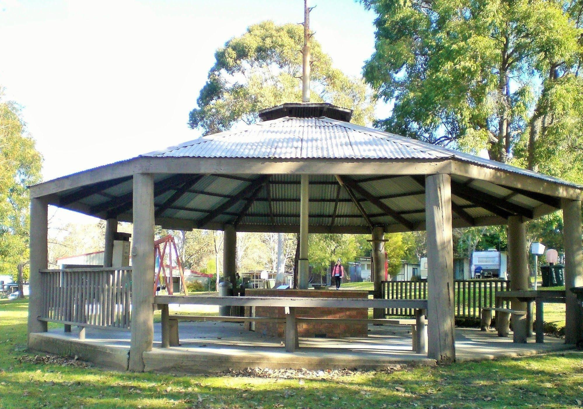 Mallacoota'S Shady Gully Caravan Park Bagian luar foto